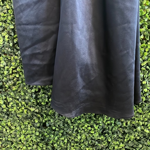 HALSTON HERITAGE
Sleeveless High-Neck Mixed-Media Twist-Drape Evening Gown - Picture 8 of 15